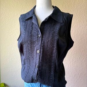 Liz Claiborne Charcoal Button-Down Sleeveless Shirt. SZ-12. Gently used.
